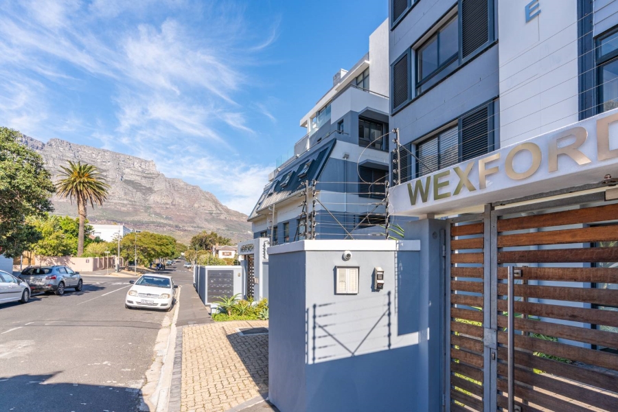 To Let 2 Bedroom Property for Rent in Vredehoek Western Cape